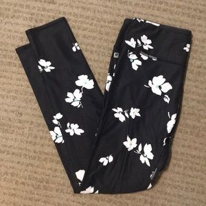 Fabletics floral leggings